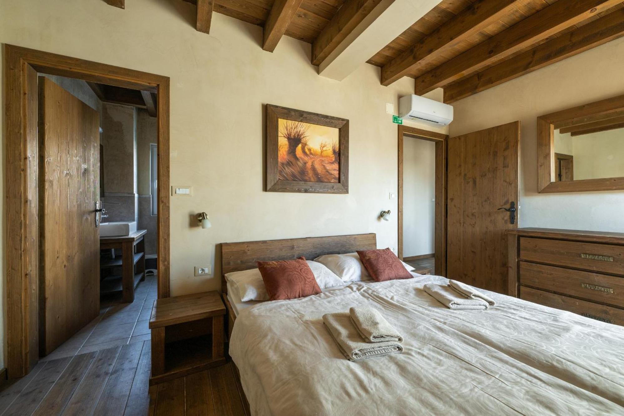 Villa Castagna Near The Sea With Private Pool And Sauna Premantura Exterior foto