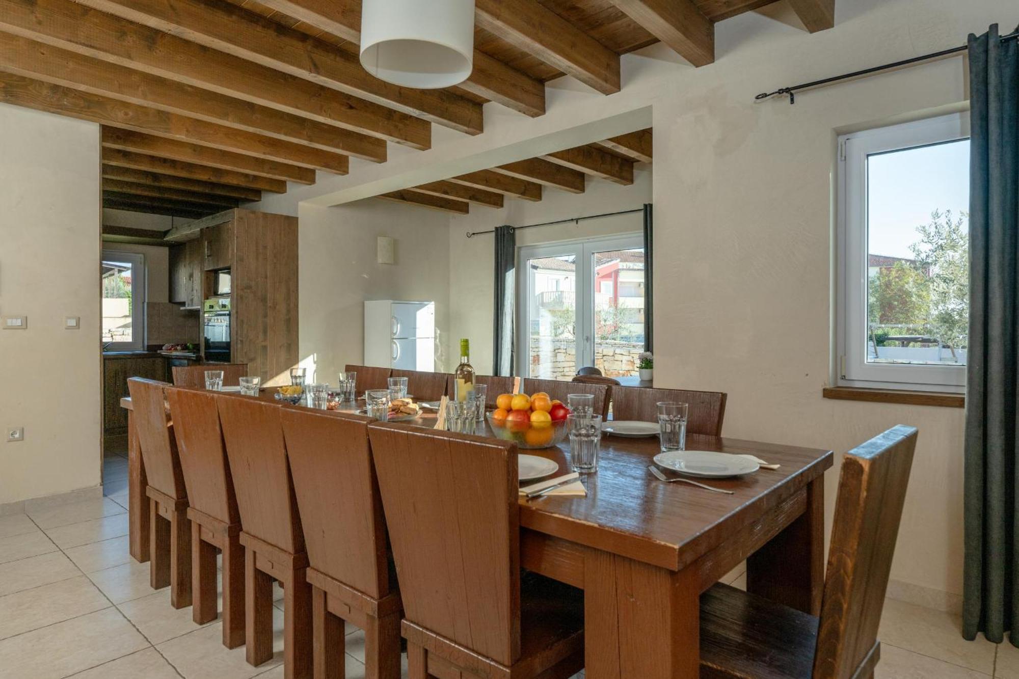 Villa Castagna Near The Sea With Private Pool And Sauna Premantura Exterior foto